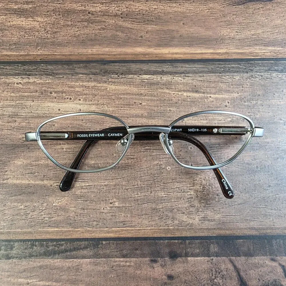Fossil elegant eyewear